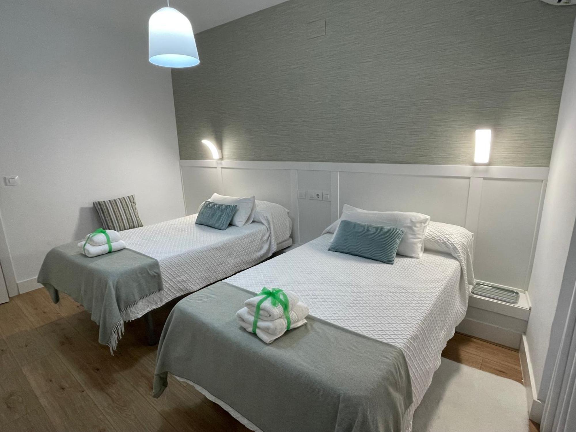 Torre De Ambroz Apartment Пласенсия Екстериор снимка