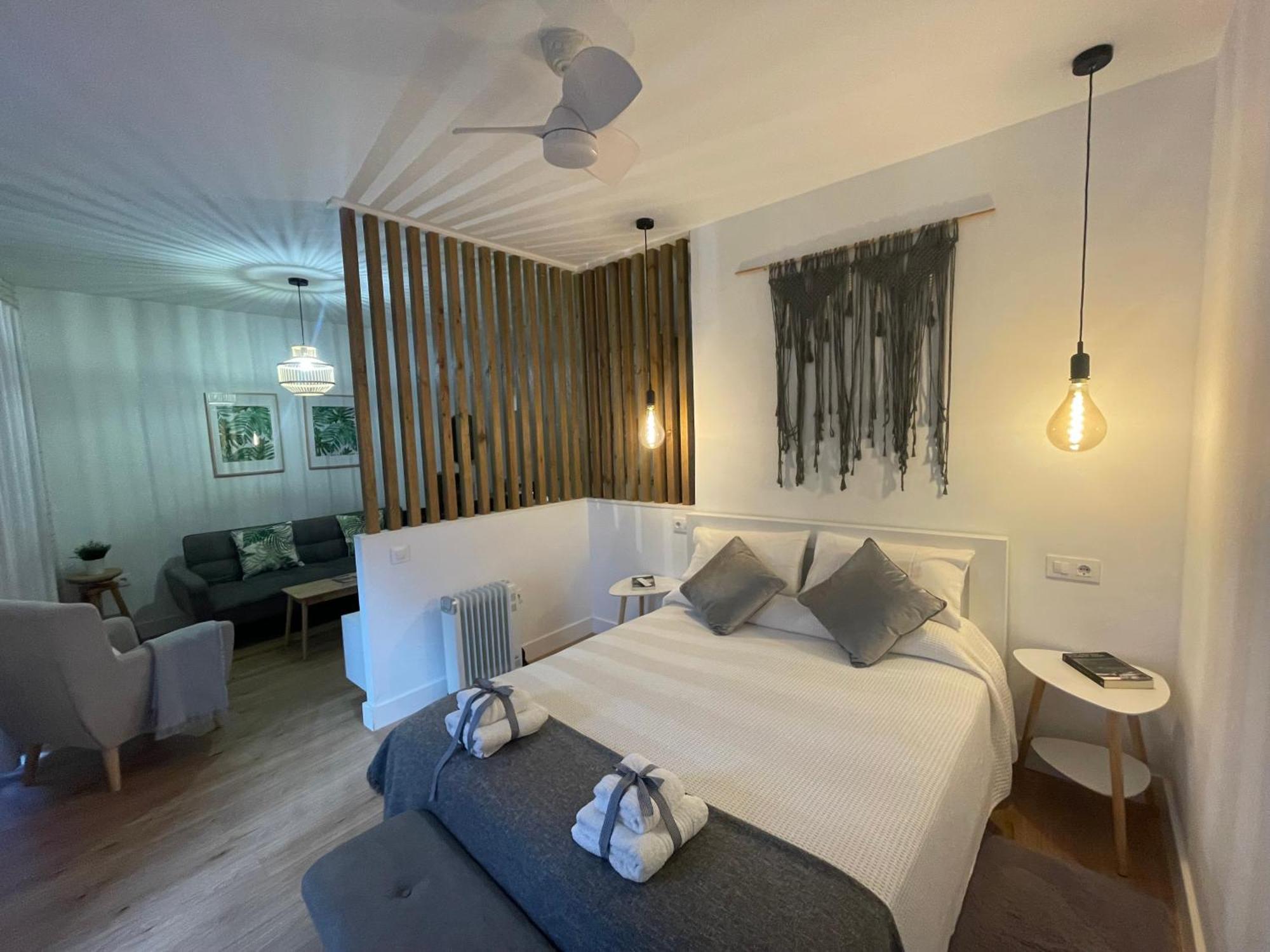 Torre De Ambroz Apartment Пласенсия Екстериор снимка